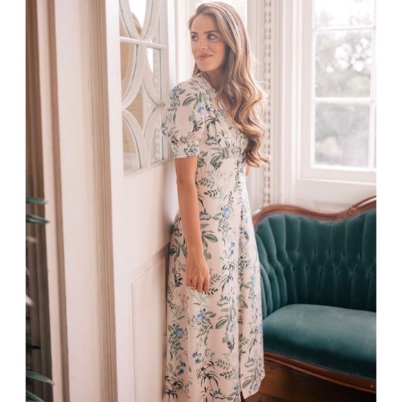 Gal Meets Glam Dresses & Skirts - Gal Meets Glam Botanical Garden Print Midi Dress